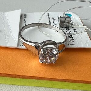 Silver ring, Size 19, weight 2.18 grams